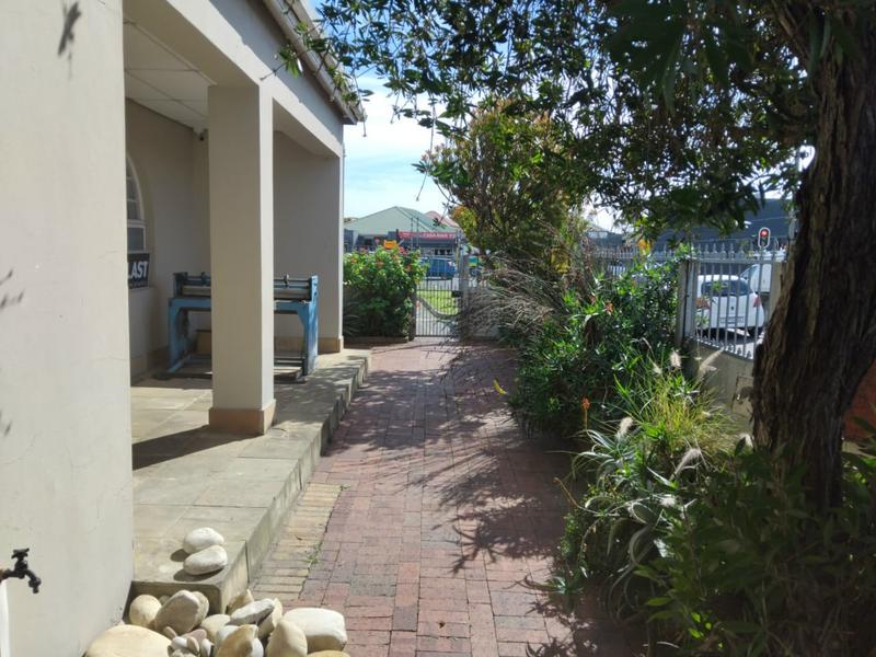 3 Bedroom Property for Sale in Maitland Western Cape